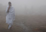 08Mauro_Villone_walking_soulvaranasi_